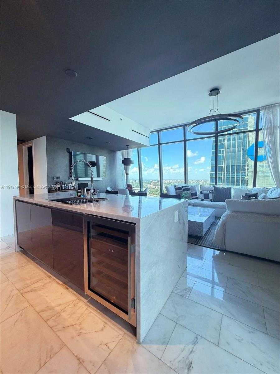 Small Image of 1451 BRICKELL AVE #4304, Miami Number 17