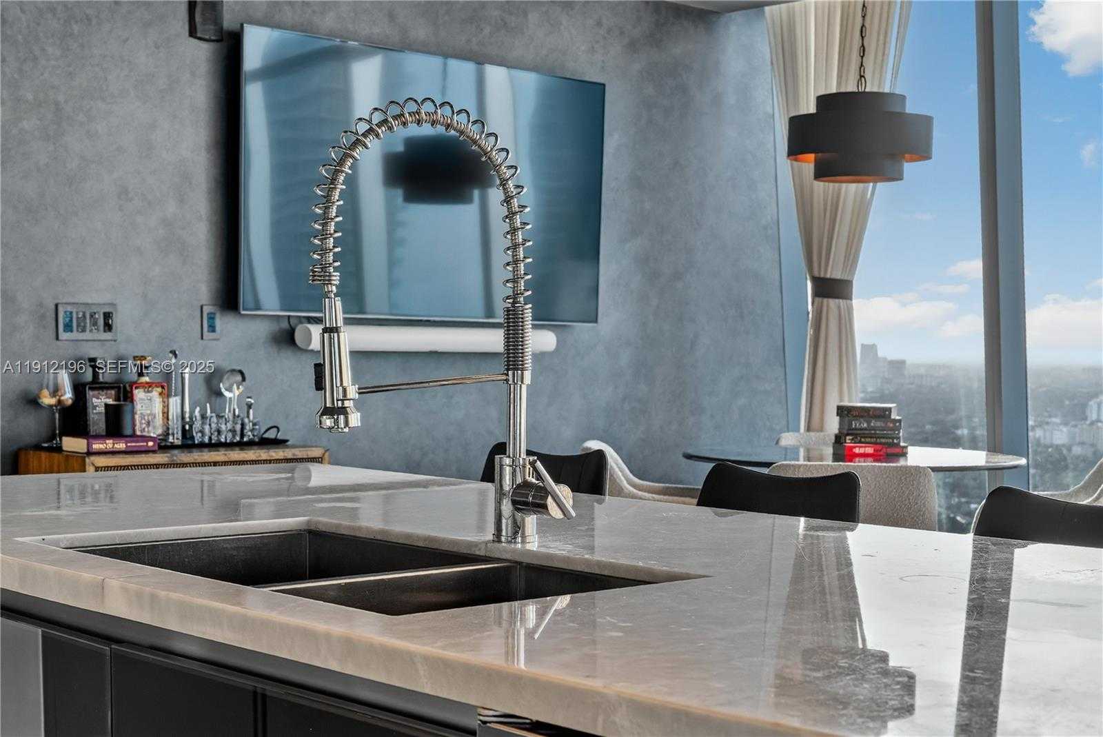 Small Image of 1451 BRICKELL AVE #4304, Miami Number 28