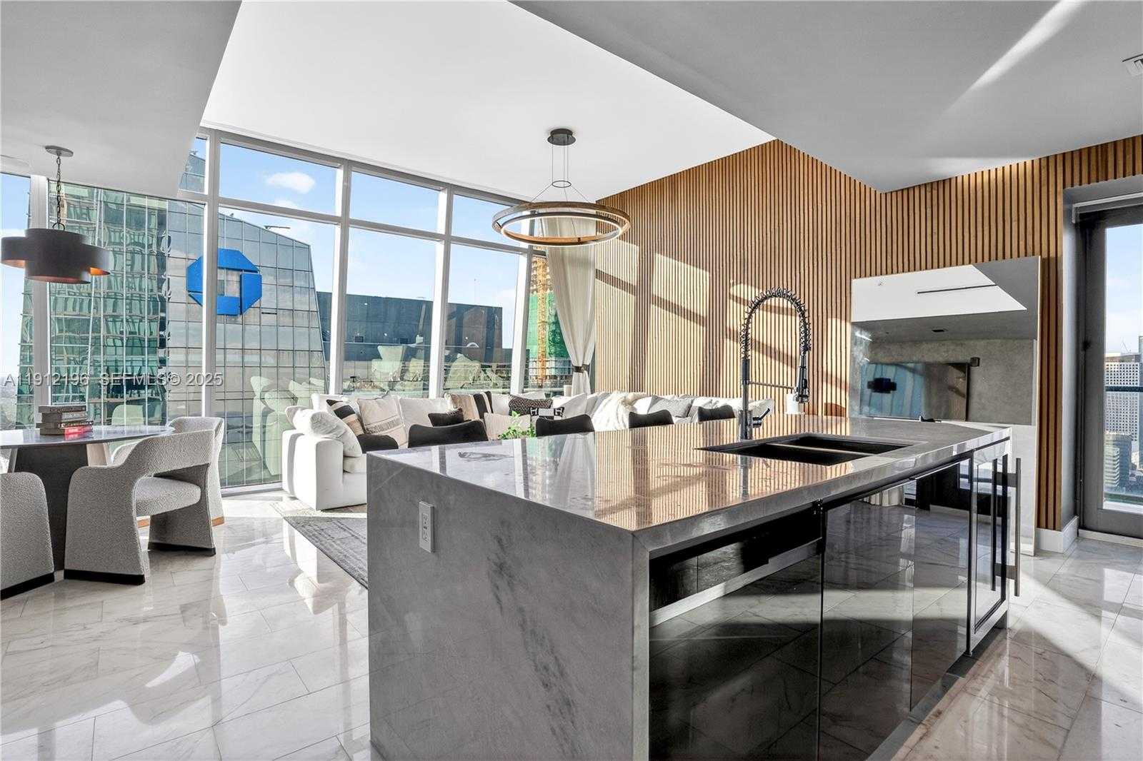 Small Image of 1451 BRICKELL AVE #4304, Miami Number 32