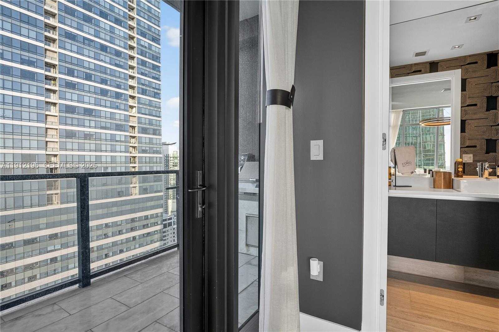 Small Image of 1451 BRICKELL AVE #4304, Miami Number 35