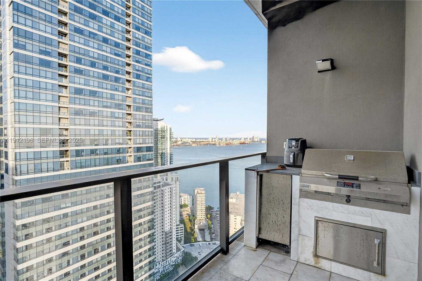 Small Image of 1451 BRICKELL AVE #4304, Miami Number 38