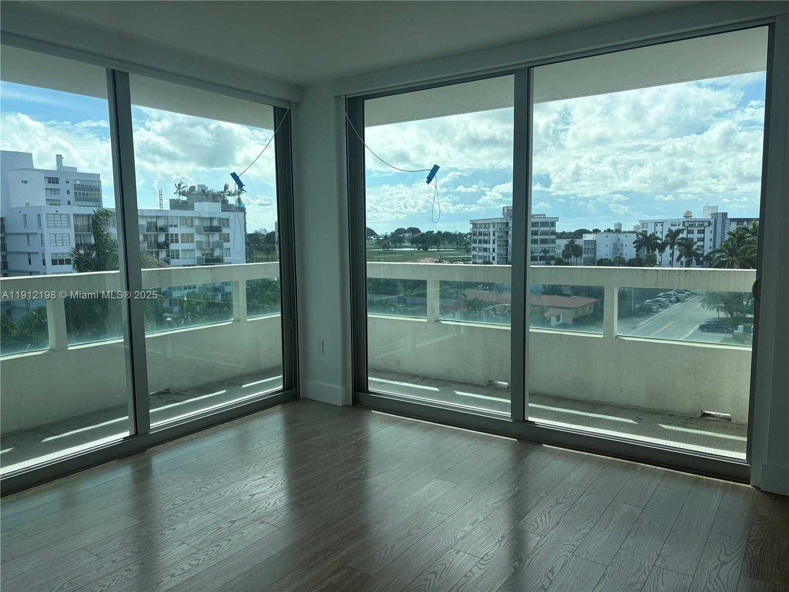 Small Image of 1025 92 ST #701, Bay Harbor Islands Number 14