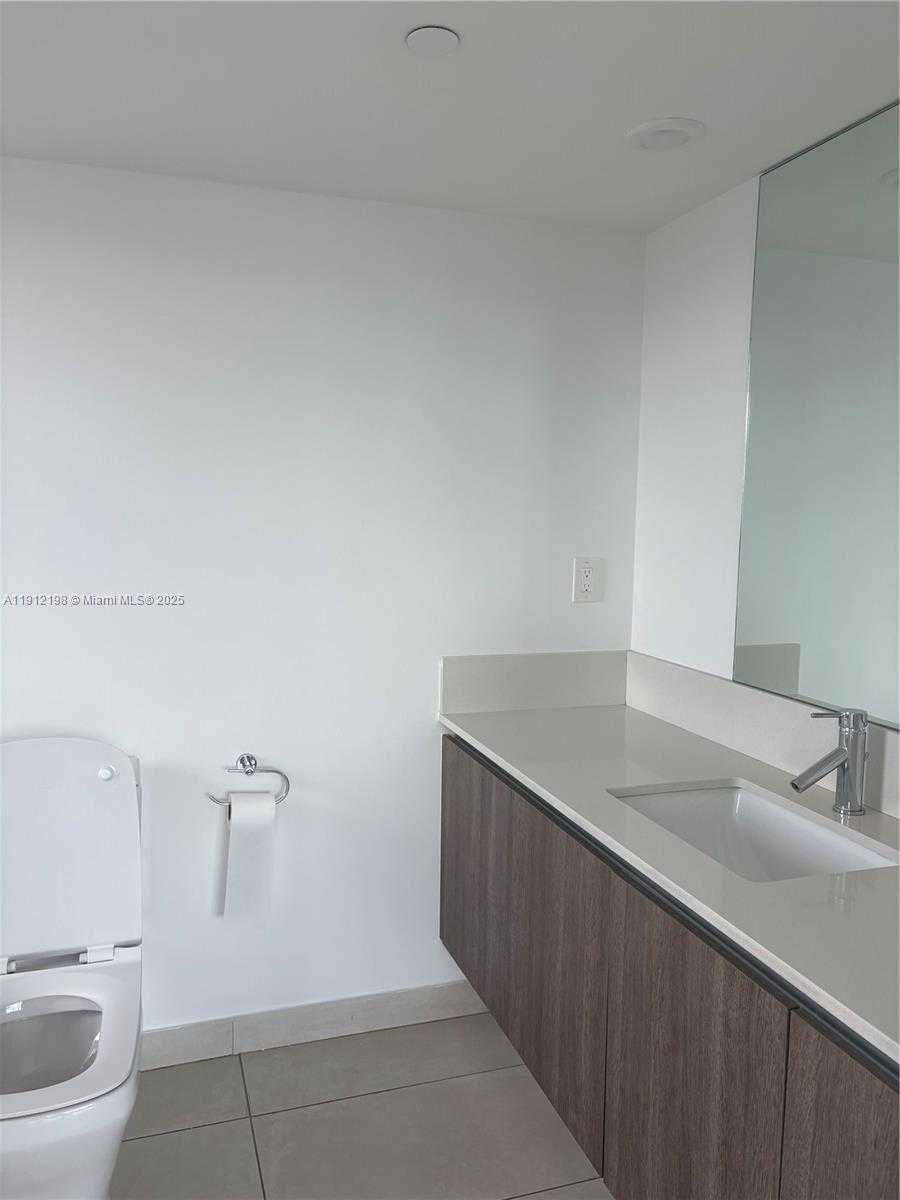 Small Image of 1025 92 ST #701, Bay Harbor Islands Number 17