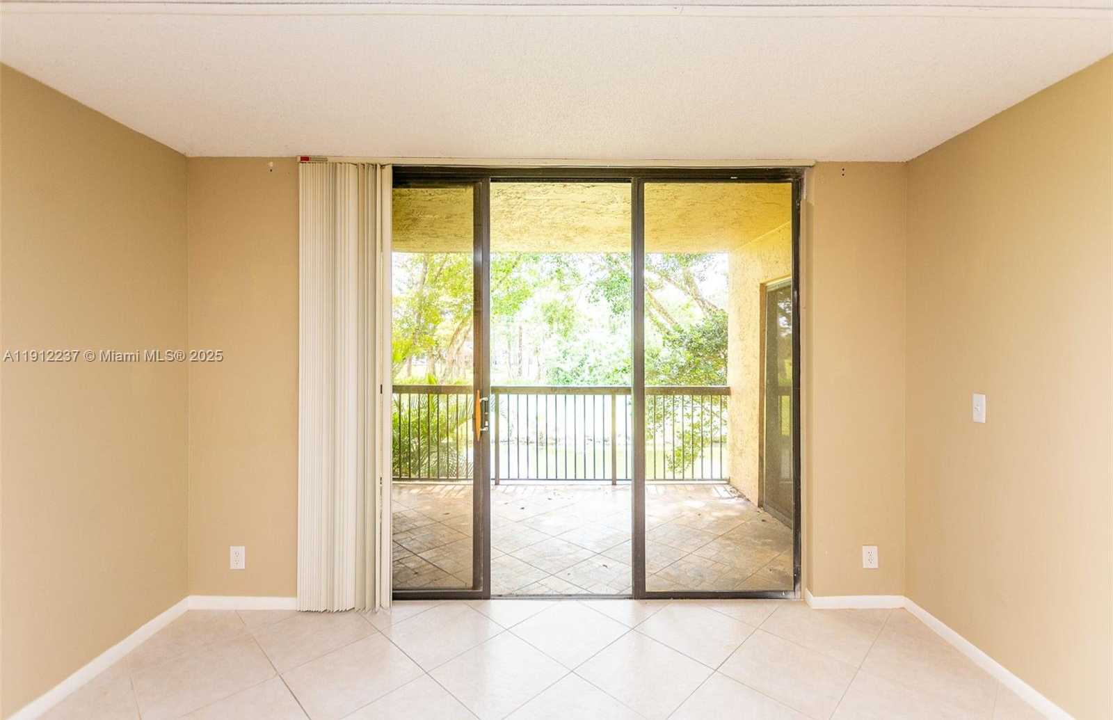 Small Image of 5721 RIVERSIDE DR #202B5, Coral Springs Number 11