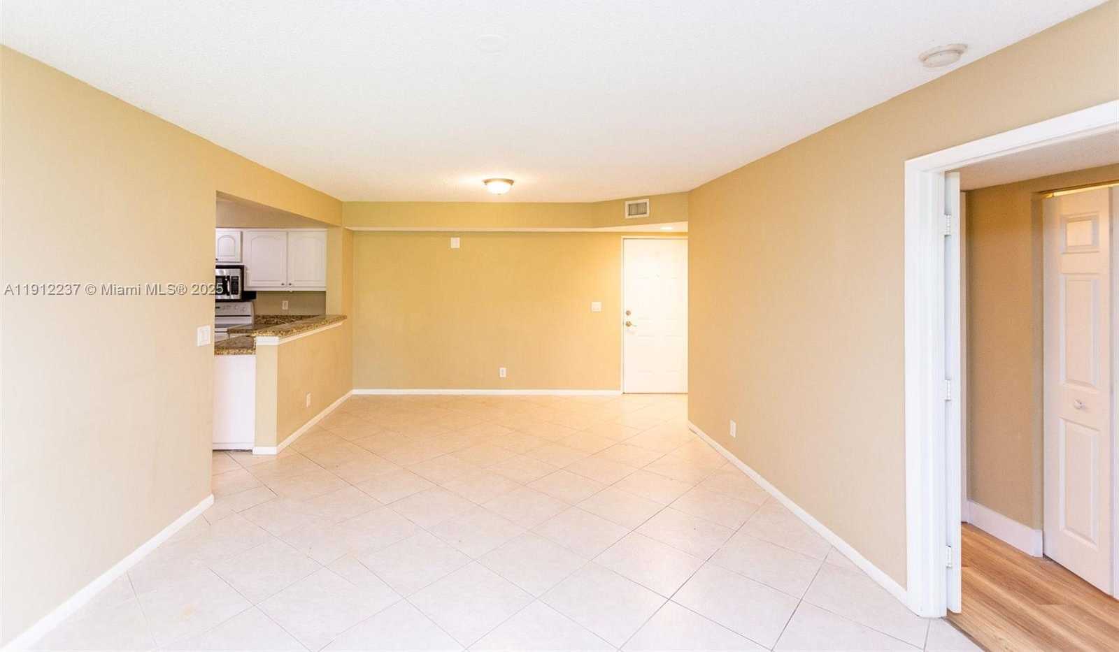 Small Image of 5721 RIVERSIDE DR #202B5, Coral Springs Number 15