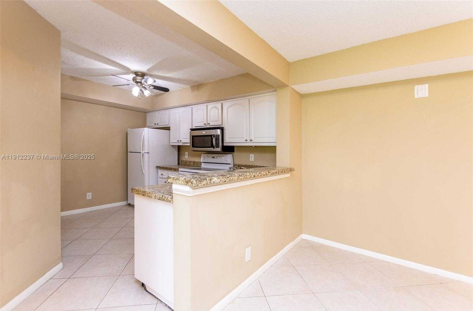 Small Image of 5721 RIVERSIDE DR #202B5, Coral Springs Number 17