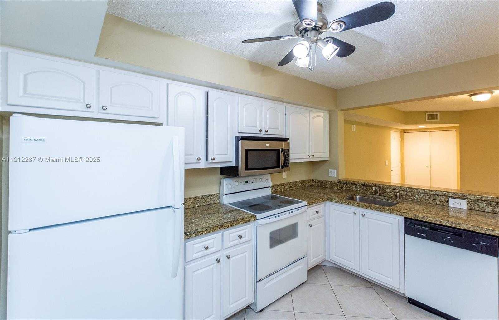 Small Image of 5721 RIVERSIDE DR #202B5, Coral Springs Number 21