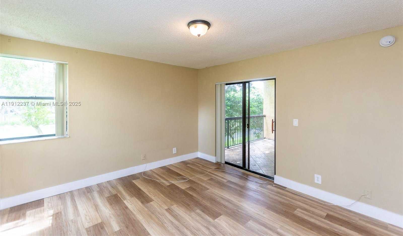 Small Image of 5721 RIVERSIDE DR #202B5, Coral Springs Number 23