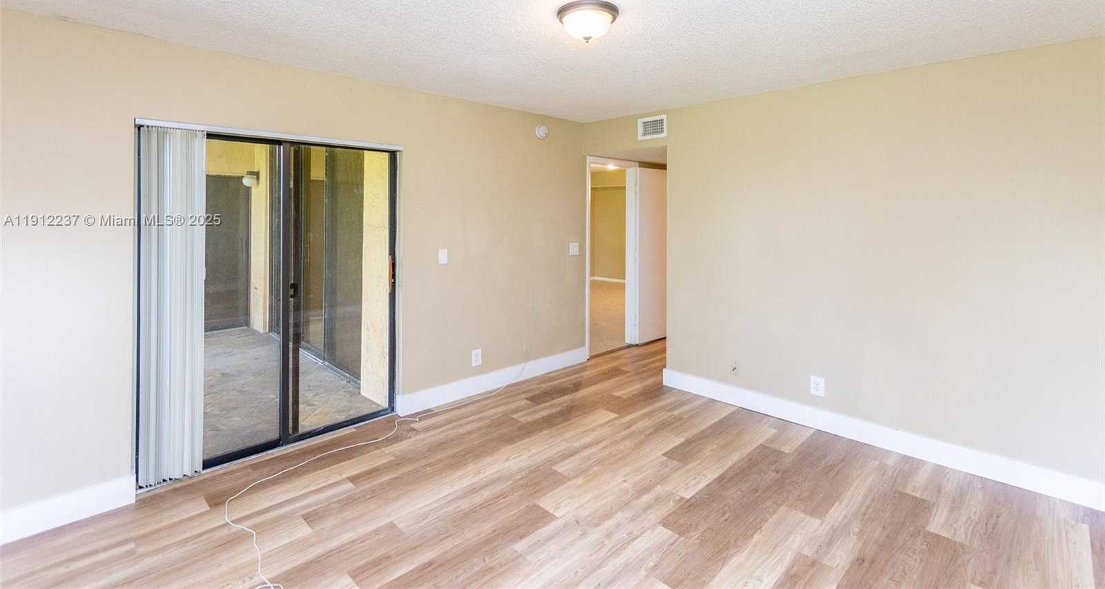 Small Image of 5721 RIVERSIDE DR #202B5, Coral Springs Number 24