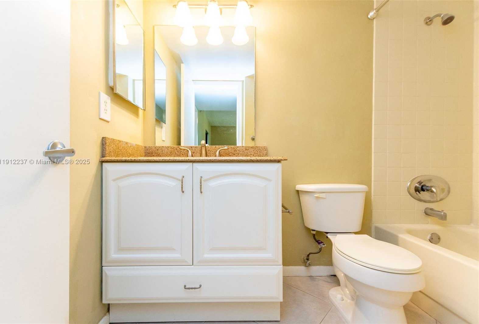 Small Image of 5721 RIVERSIDE DR #202B5, Coral Springs Number 26