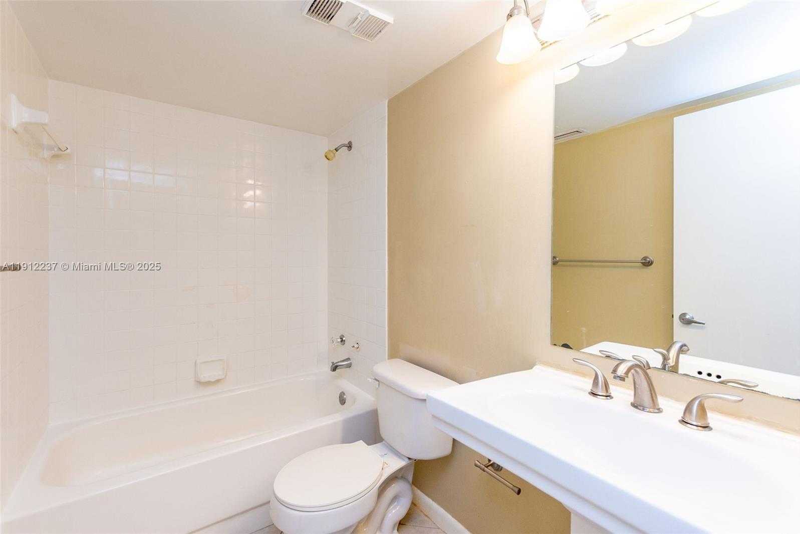 Small Image of 5721 RIVERSIDE DR #202B5, Coral Springs Number 33