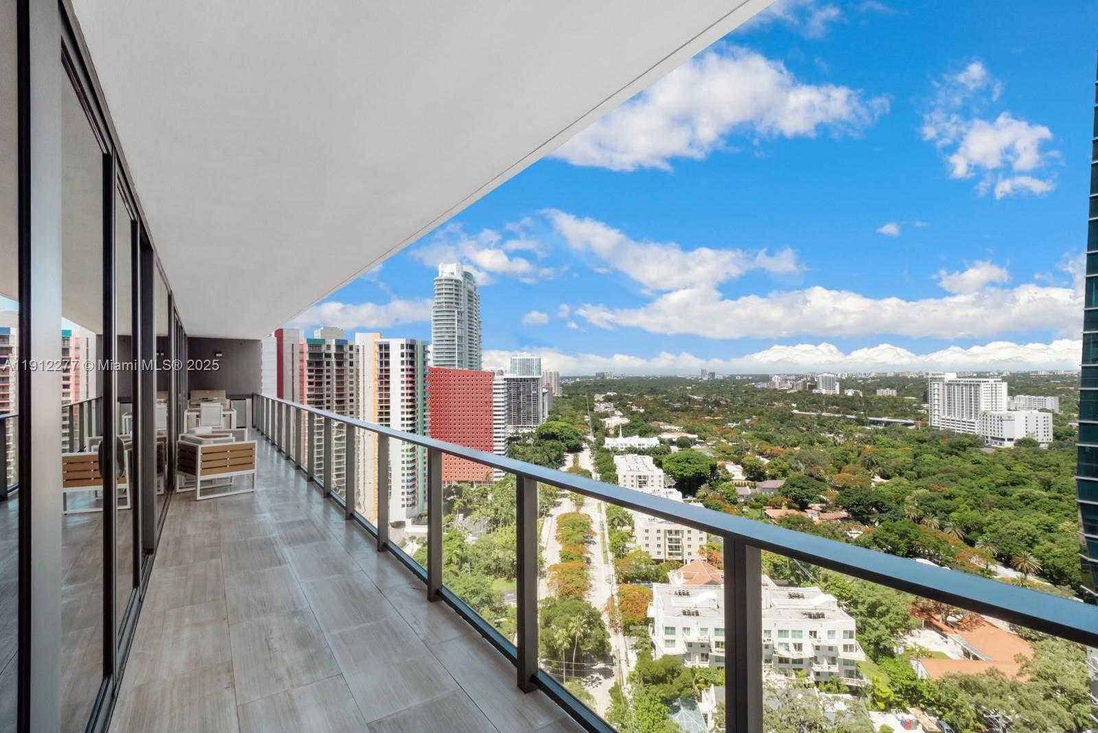 Small Image of 1451 BRICKELL AVE #2405, Miami Number 12