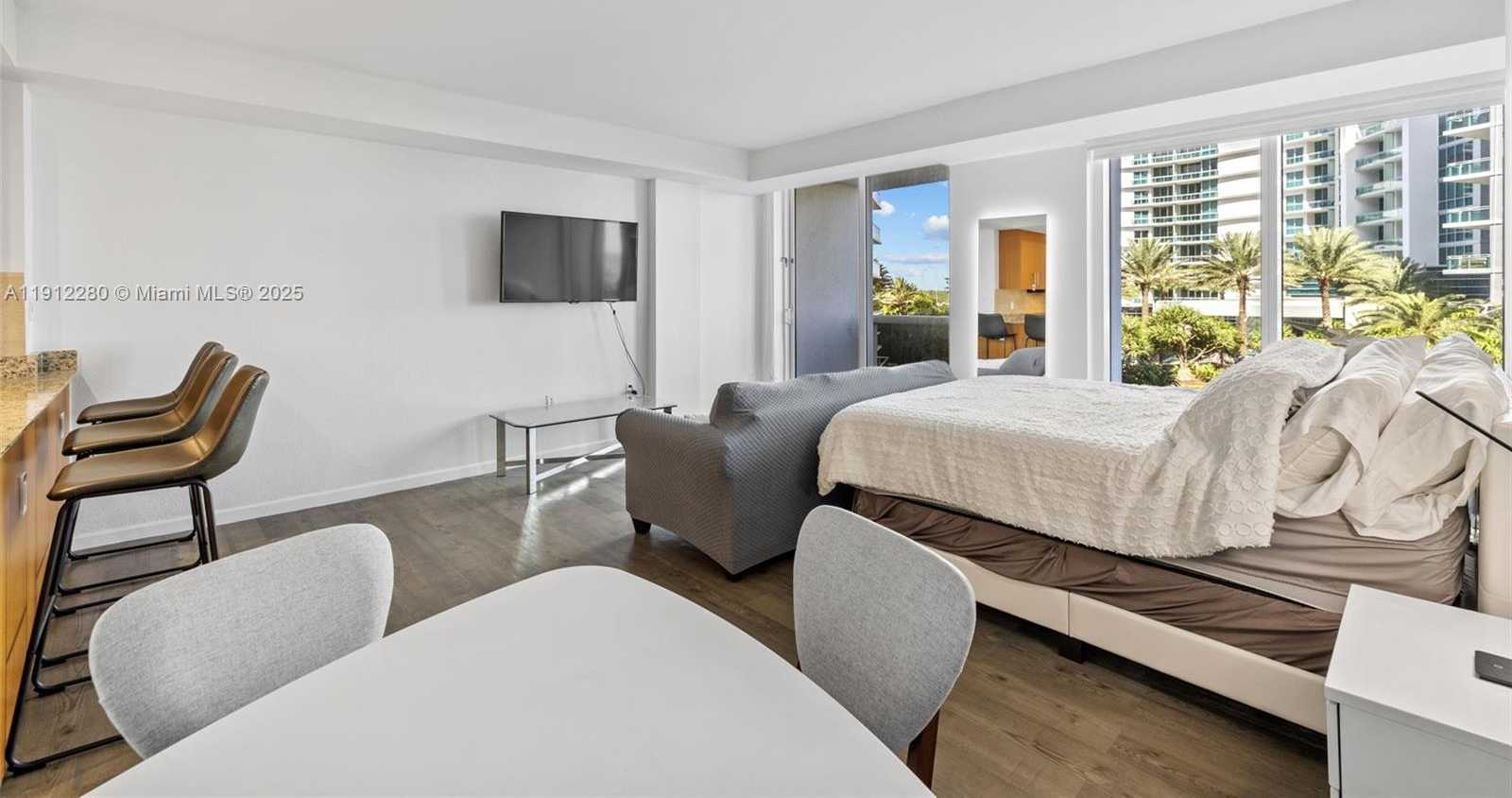 Small Image of 10275 COLLINS AVE #402, Bal Harbour Number 5