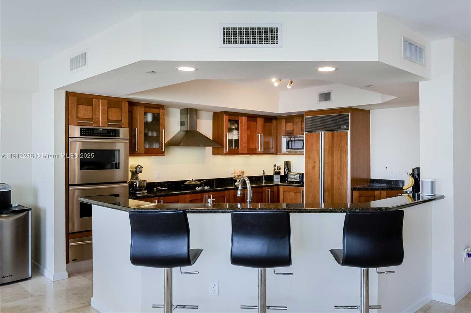 Small Image of 3301 NORTH EAST 183RD ST #1607, Aventura Number 9