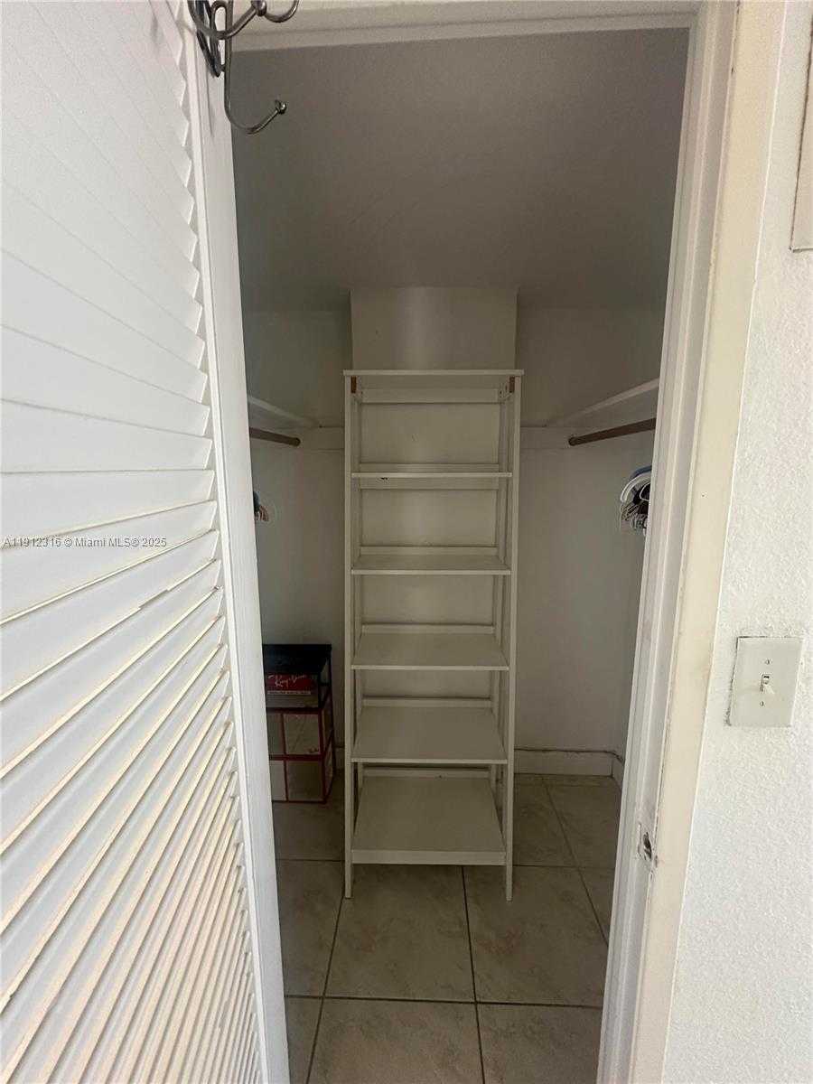 Small Image of 19390 COLLINS AVE #1019, Sunny Isles Beach Number 11