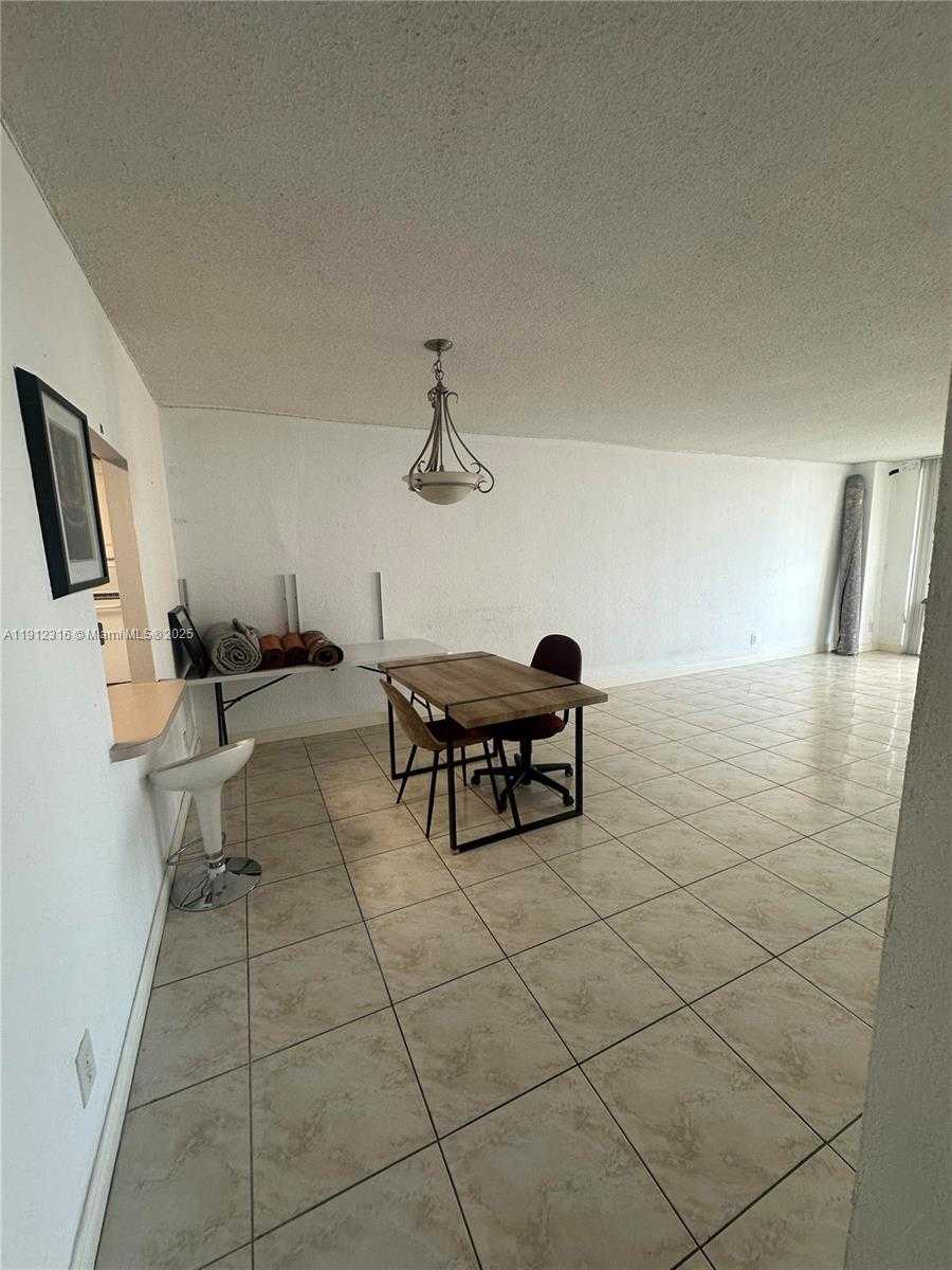 Small Image of 19390 COLLINS AVE #1019, Sunny Isles Beach Number 6