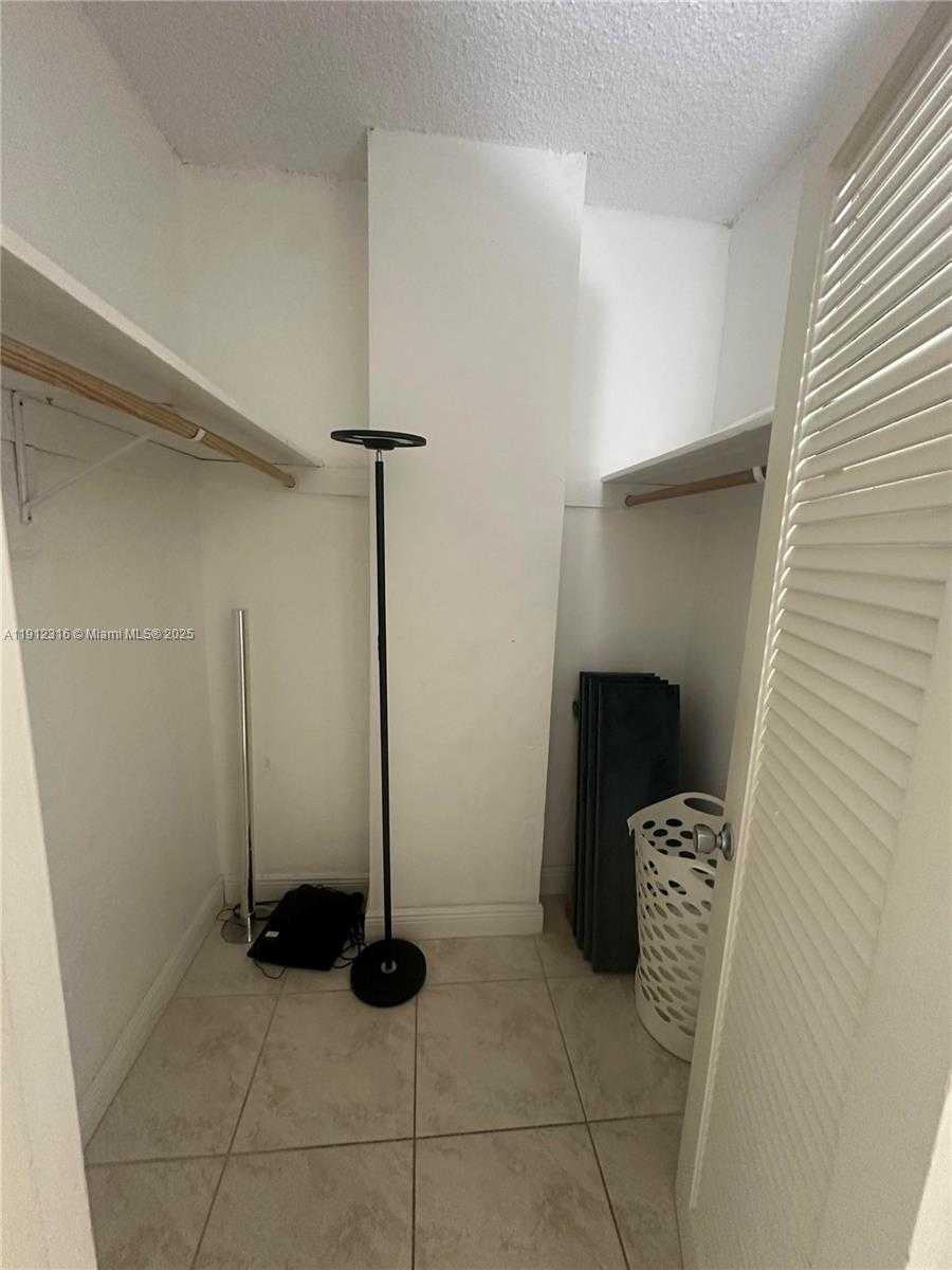 Small Image of 19390 COLLINS AVE #1019, Sunny Isles Beach Number 9