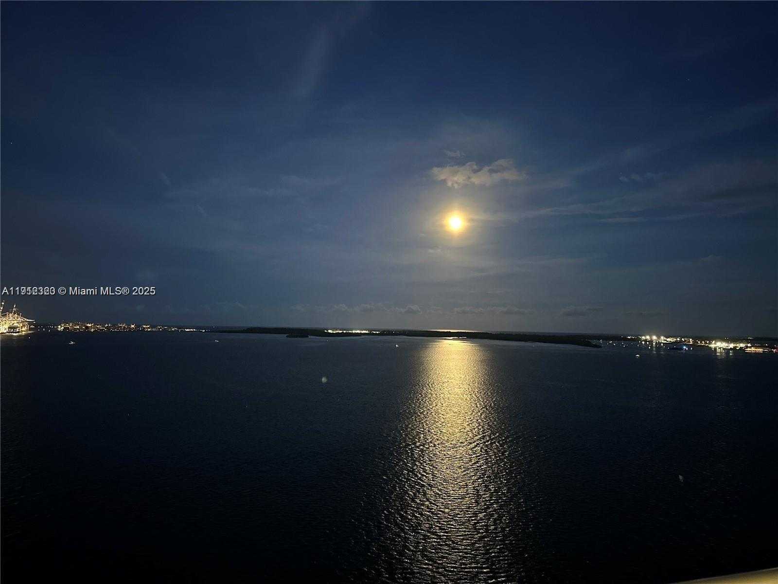 Small Image of 520 BRICKELL KEY DR #A1615, Miami Number 11