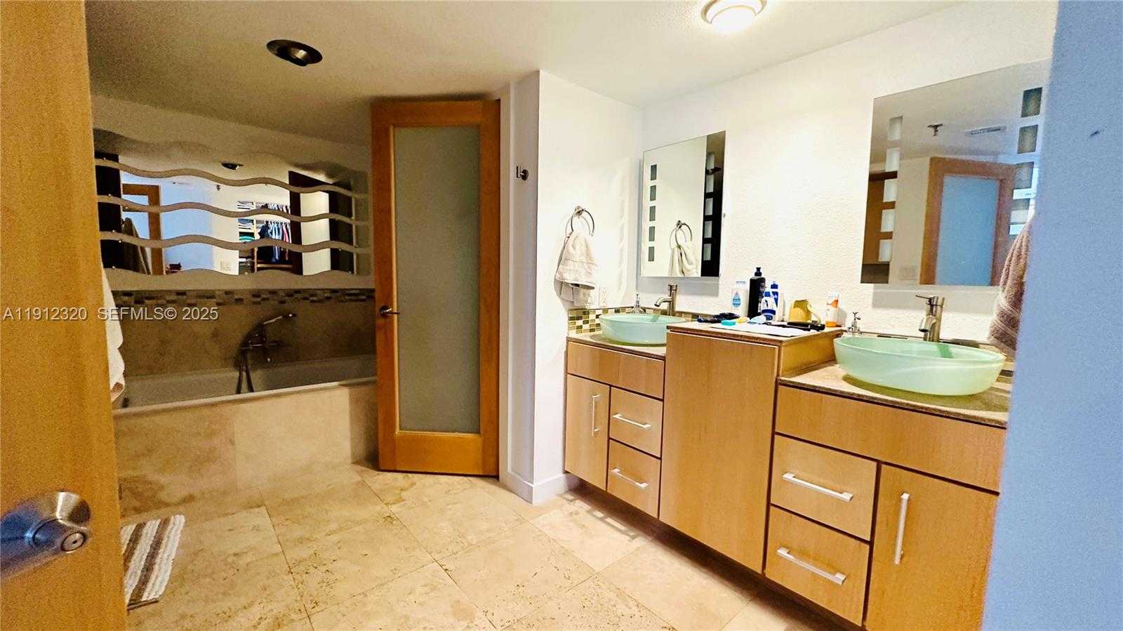 Small Image of 520 BRICKELL KEY DR #A1615, Miami Number 30