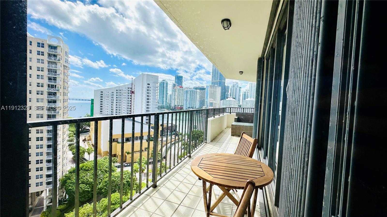 Small Image of 520 BRICKELL KEY DR #A1615, Miami Number 32