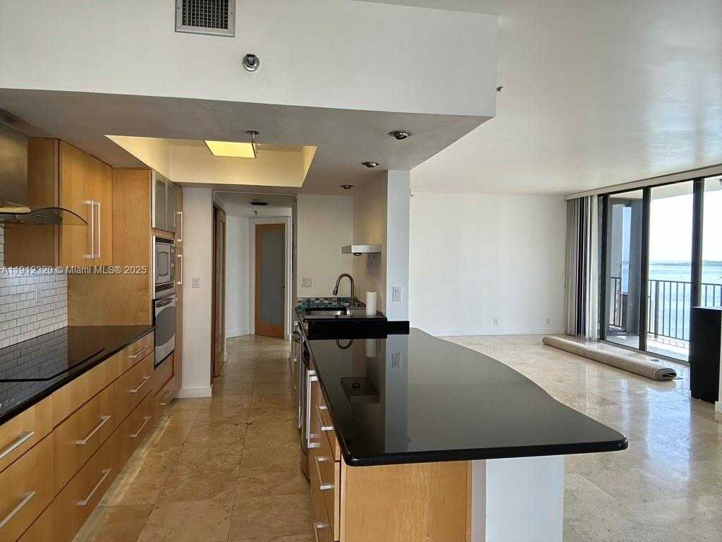 Small Image of 520 BRICKELL KEY DR #A1615, Miami Number 5