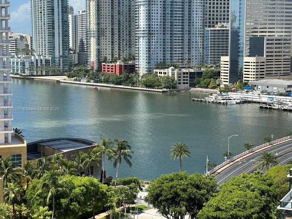 Small Image of 520 BRICKELL KEY DR #A1615, Miami Number 8