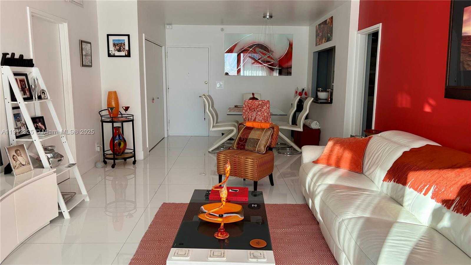 Small Image of 5700 COLLINS AVE #11B, Miami Beach Number 11