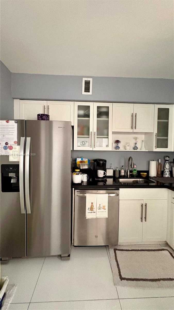 Small Image of 5700 COLLINS AVE #11B, Miami Beach Number 15