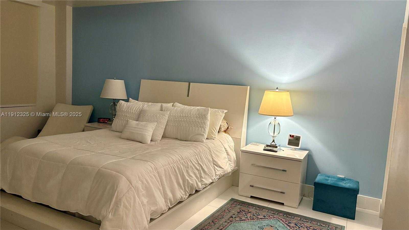 Small Image of 5700 COLLINS AVE #11B, Miami Beach Number 19