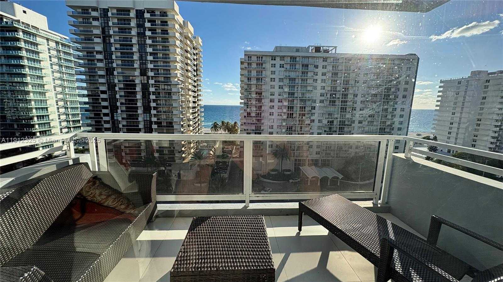 Small Image of 5700 COLLINS AVE #11B, Miami Beach Number 33