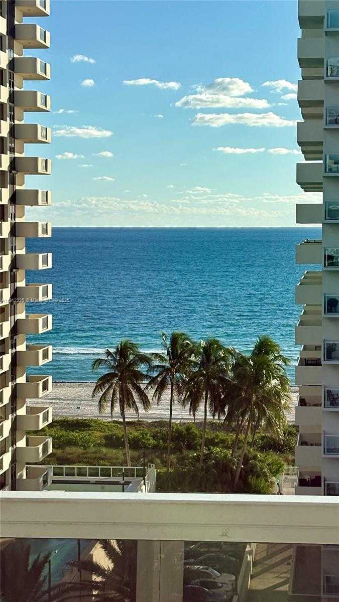 Small Image of 5700 COLLINS AVE #11B, Miami Beach Number 35