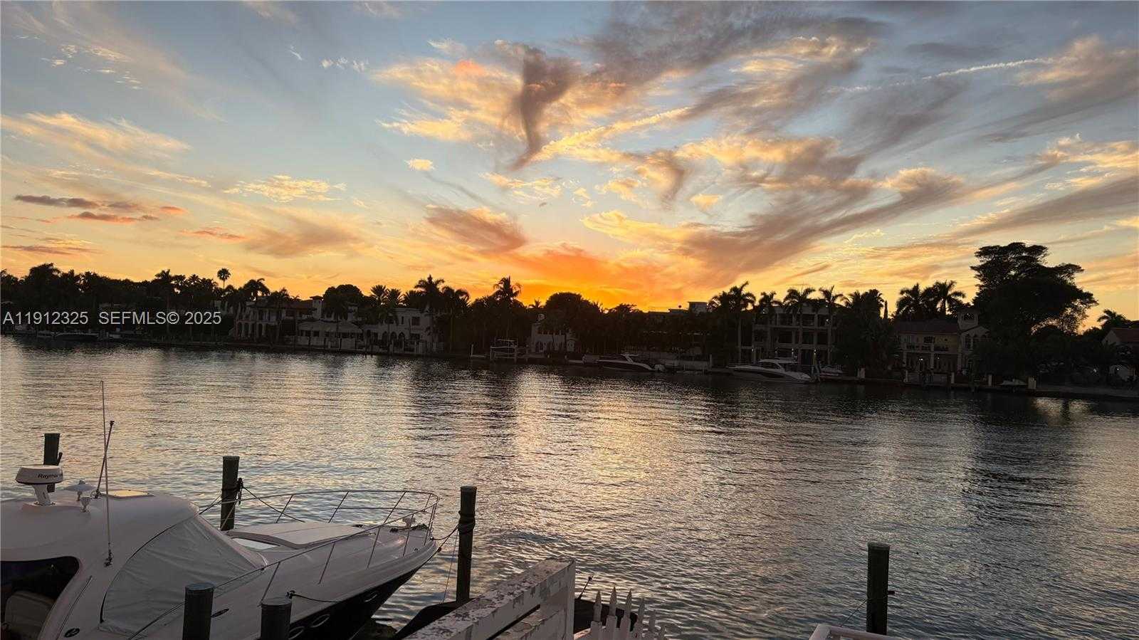 Small Image of 5700 COLLINS AVE #11B, Miami Beach Number 44