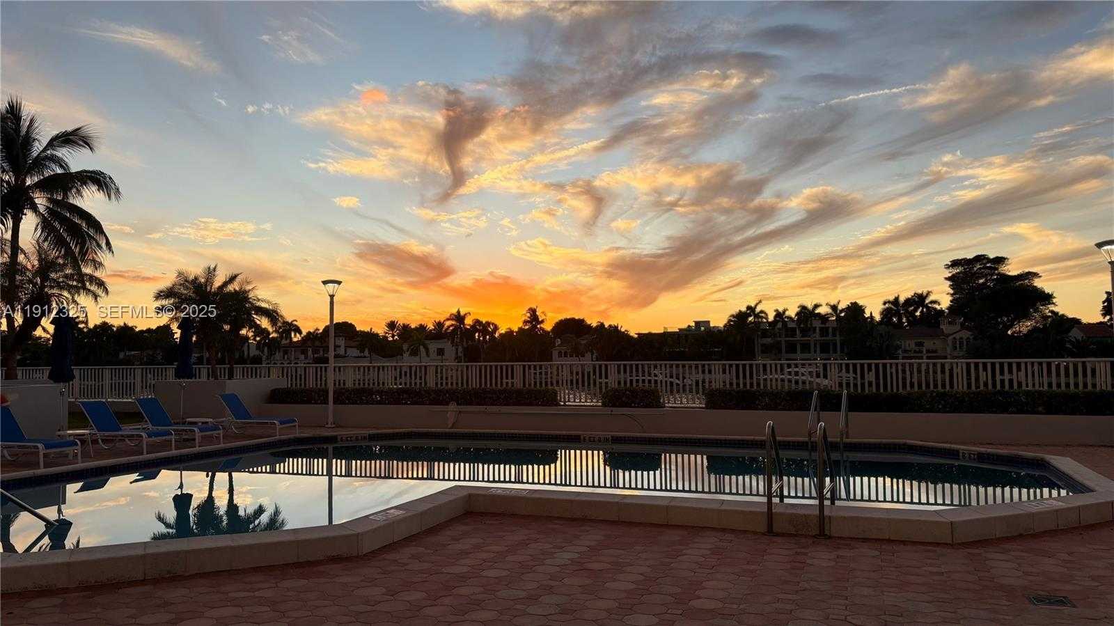 Small Image of 5700 COLLINS AVE #11B, Miami Beach Number 45