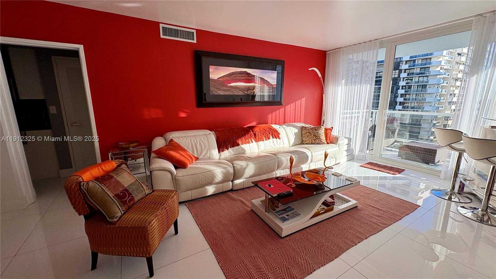 Small Image of 5700 COLLINS AVE #11B, Miami Beach Number 9