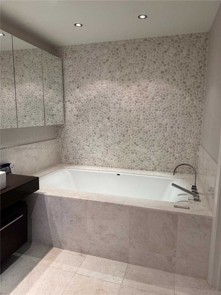 Small Image of 17121 COLLINS AVE #1905, Sunny Isles Beach Number 20