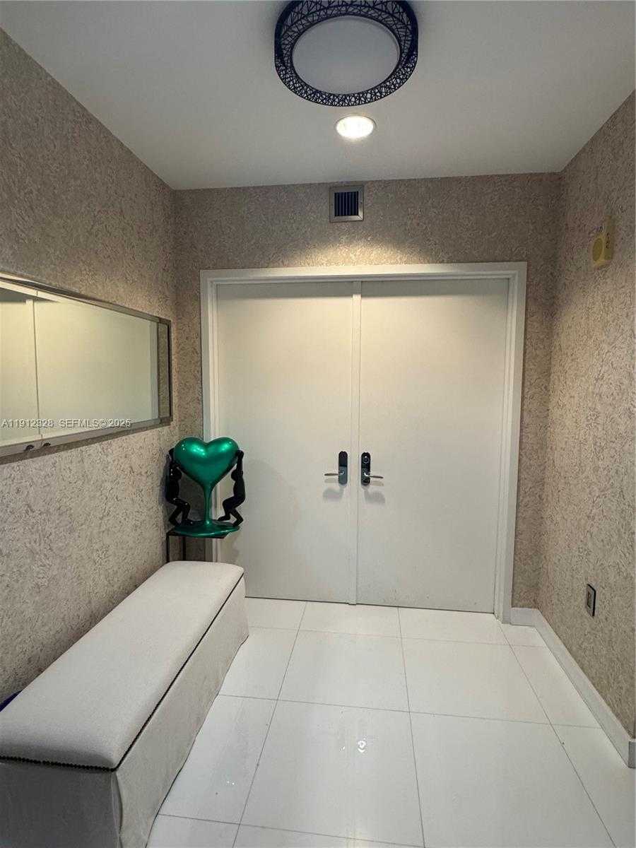 Small Image of 17121 COLLINS AVE #1905, Sunny Isles Beach Number 3