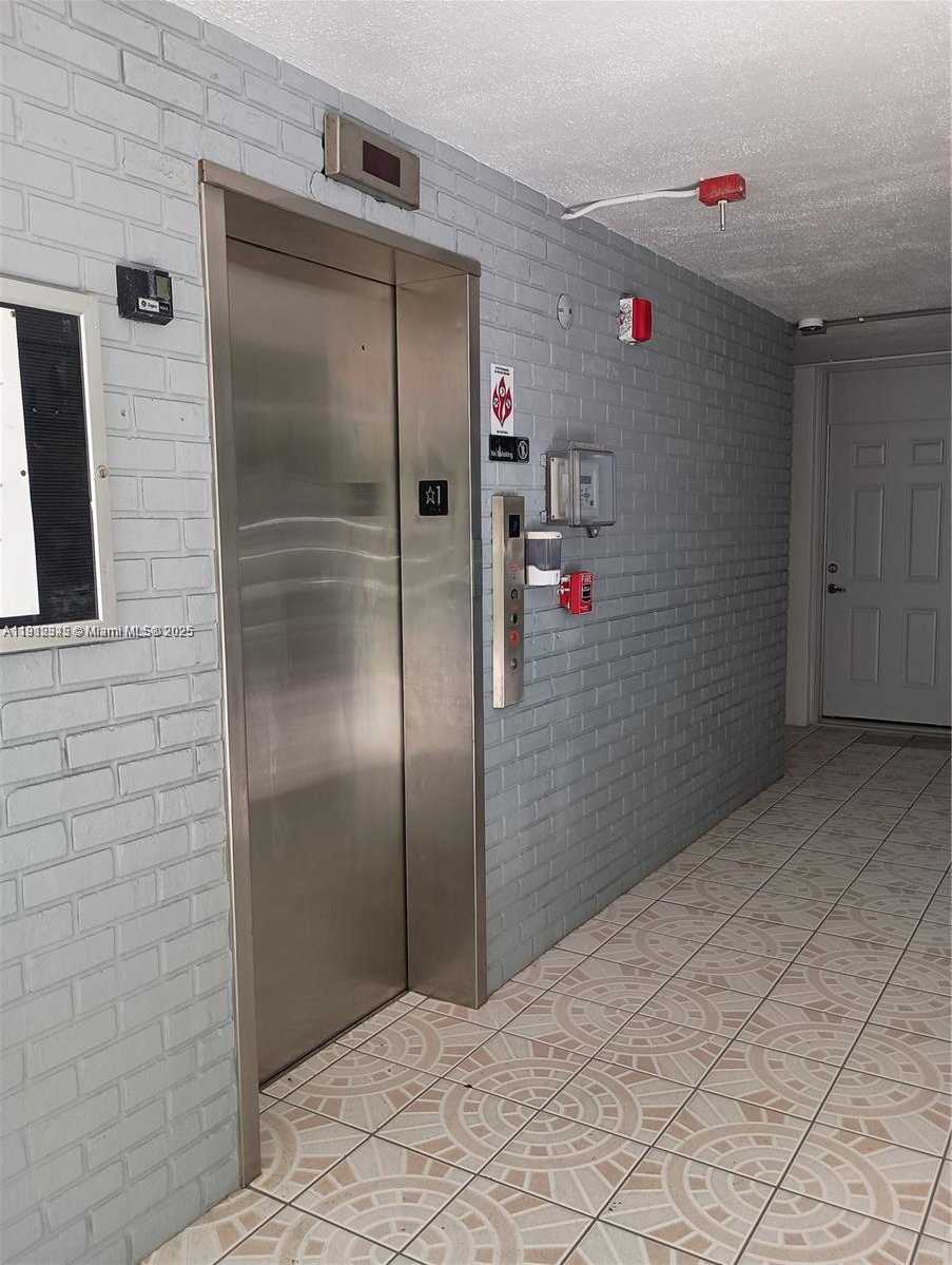 Small Image of 3551 NORTH EAST 169TH ST #306, North Miami Beach Number 4