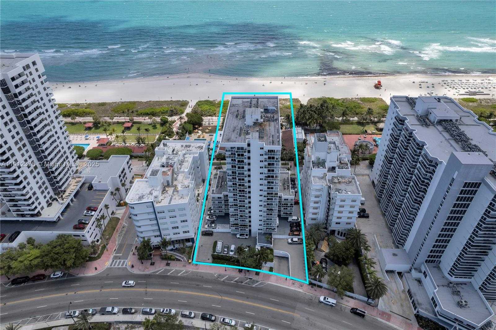 Small Image of 2457 COLLINS AVE #201, Miami Beach Number 42