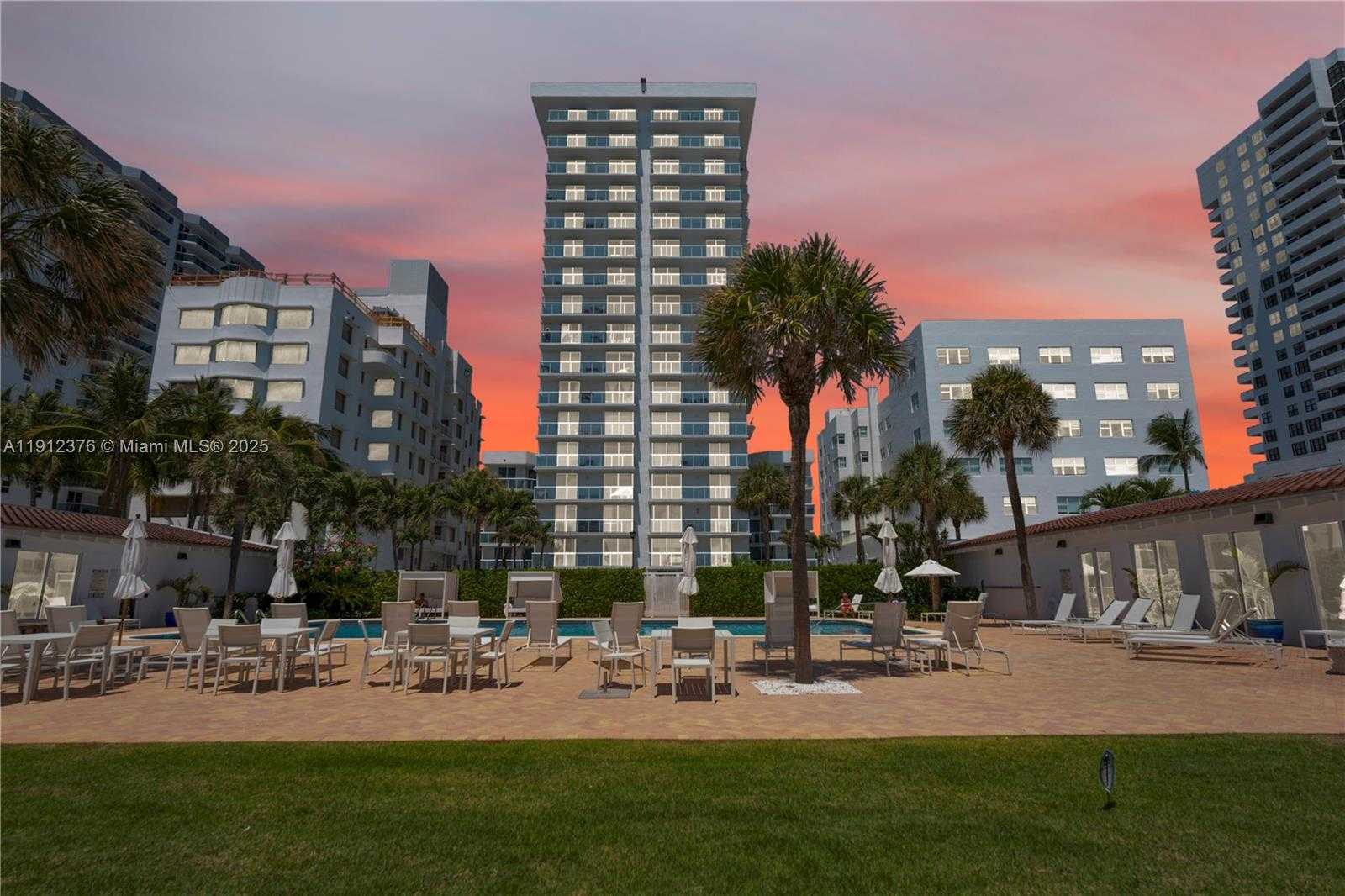 Small Image of 2457 COLLINS AVE #201, Miami Beach Number 43