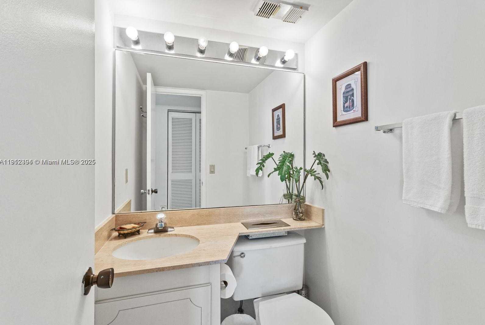 Small Image of 600 NORTH EAST 36TH ST #1810, Miami Number 20