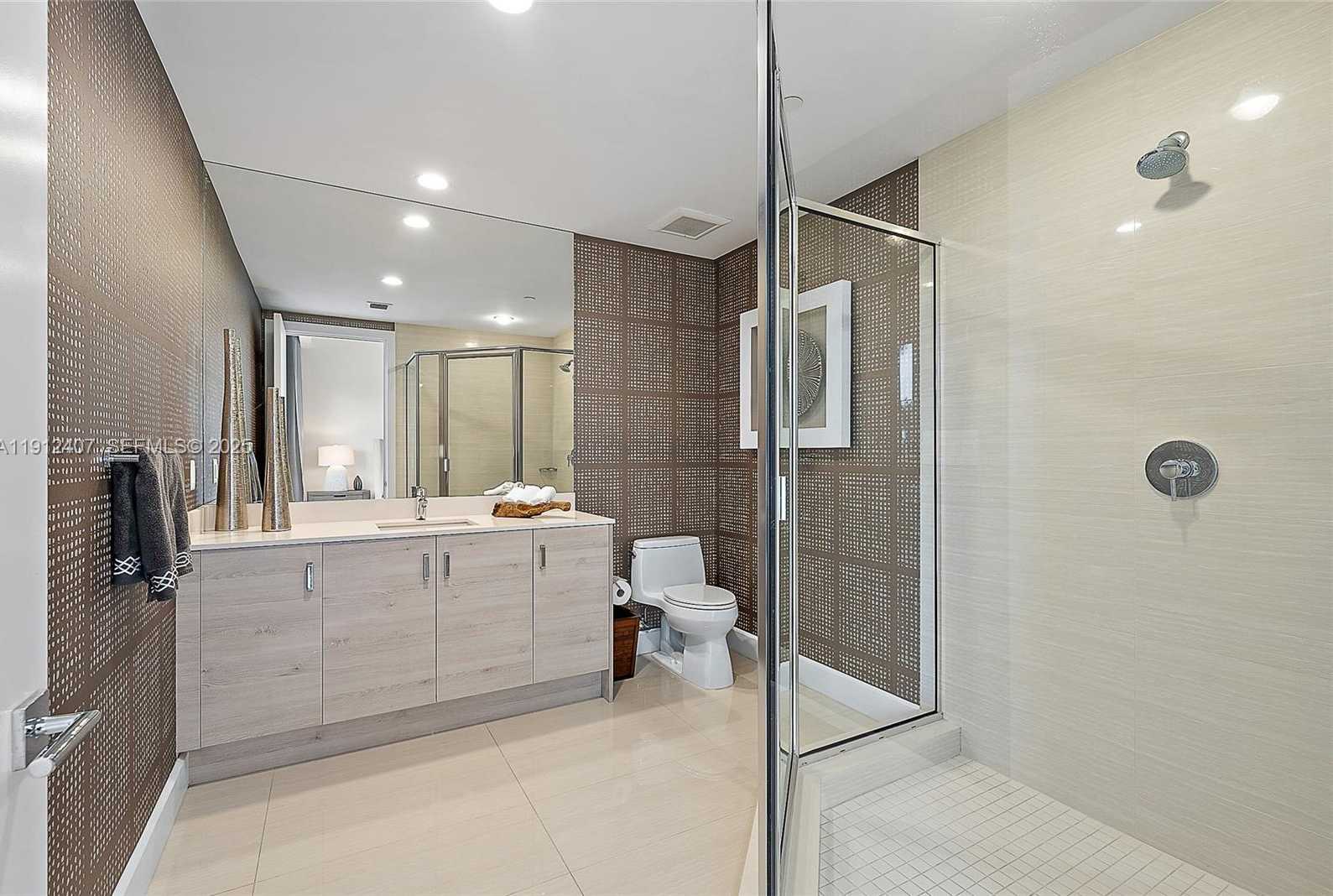 Imagen de Pequeño Objeto