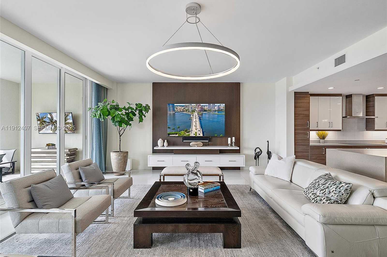 Imagen de Pequeño Objeto