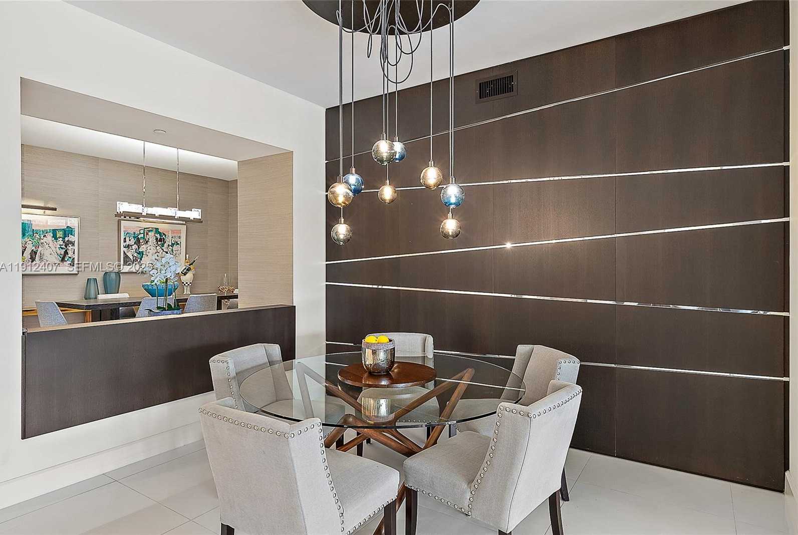 Imagen de Pequeño Objeto