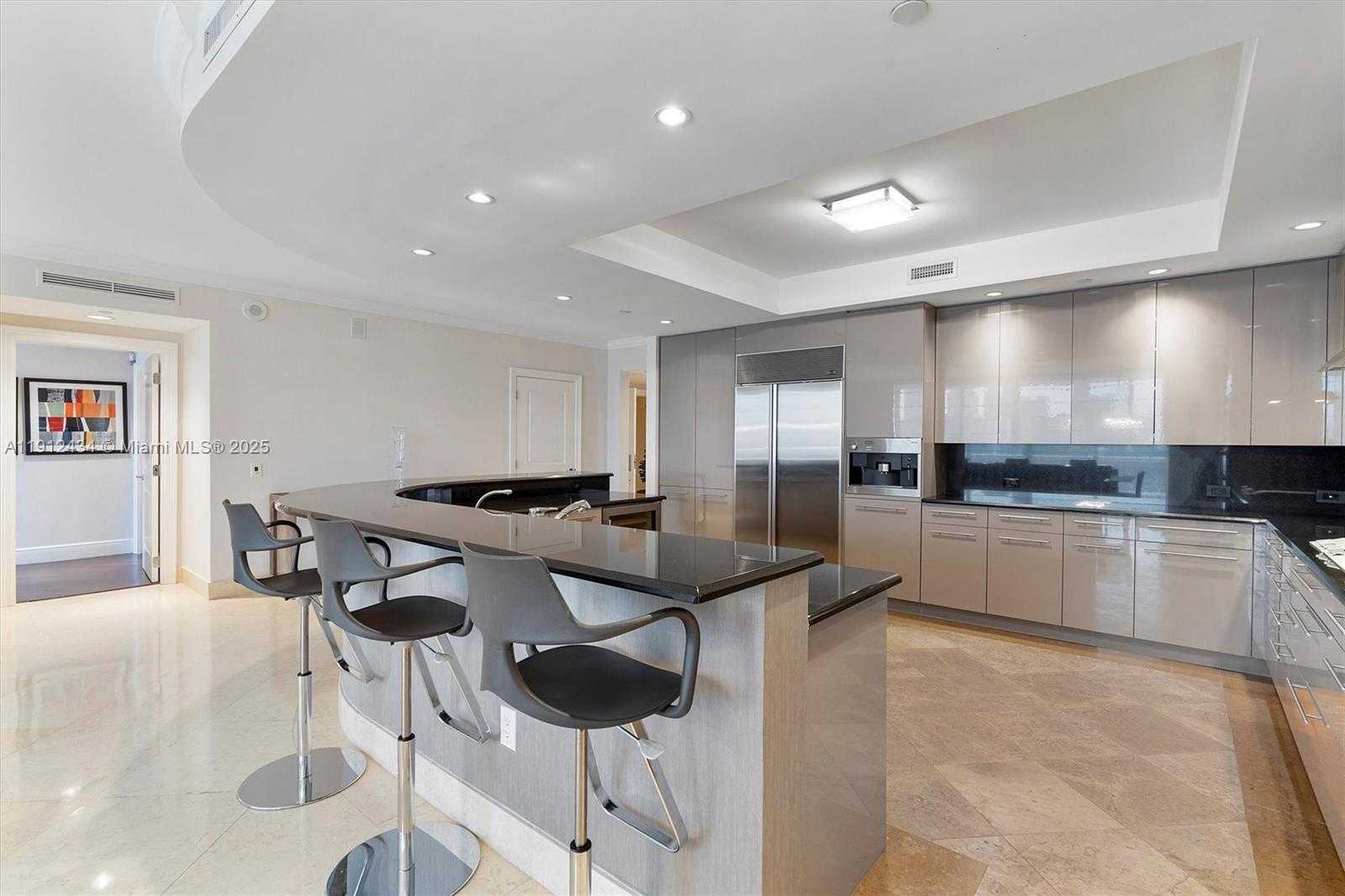 Small Image of 6000 ISLAND BLVD #1007, Aventura Number 25