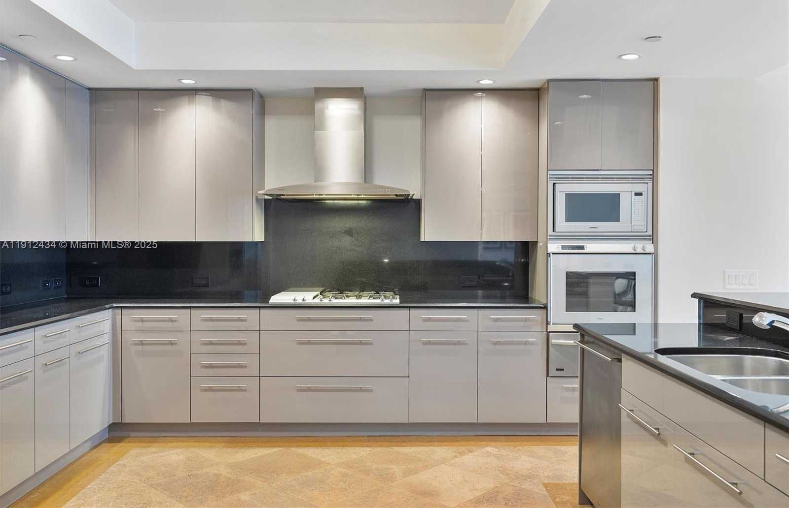 Small Image of 6000 ISLAND BLVD #1007, Aventura Number 28