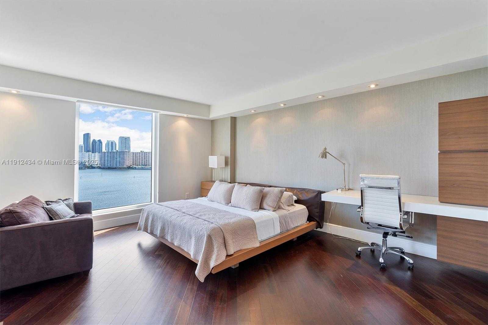 Small Image of 6000 ISLAND BLVD #1007, Aventura Number 38