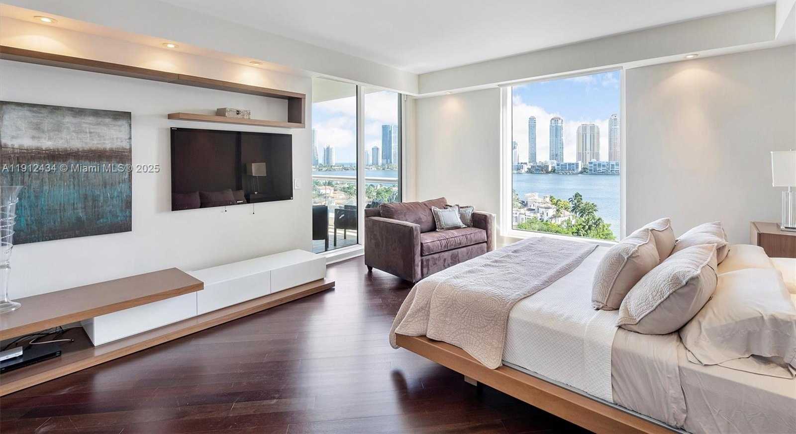 Small Image of 6000 ISLAND BLVD #1007, Aventura Number 42