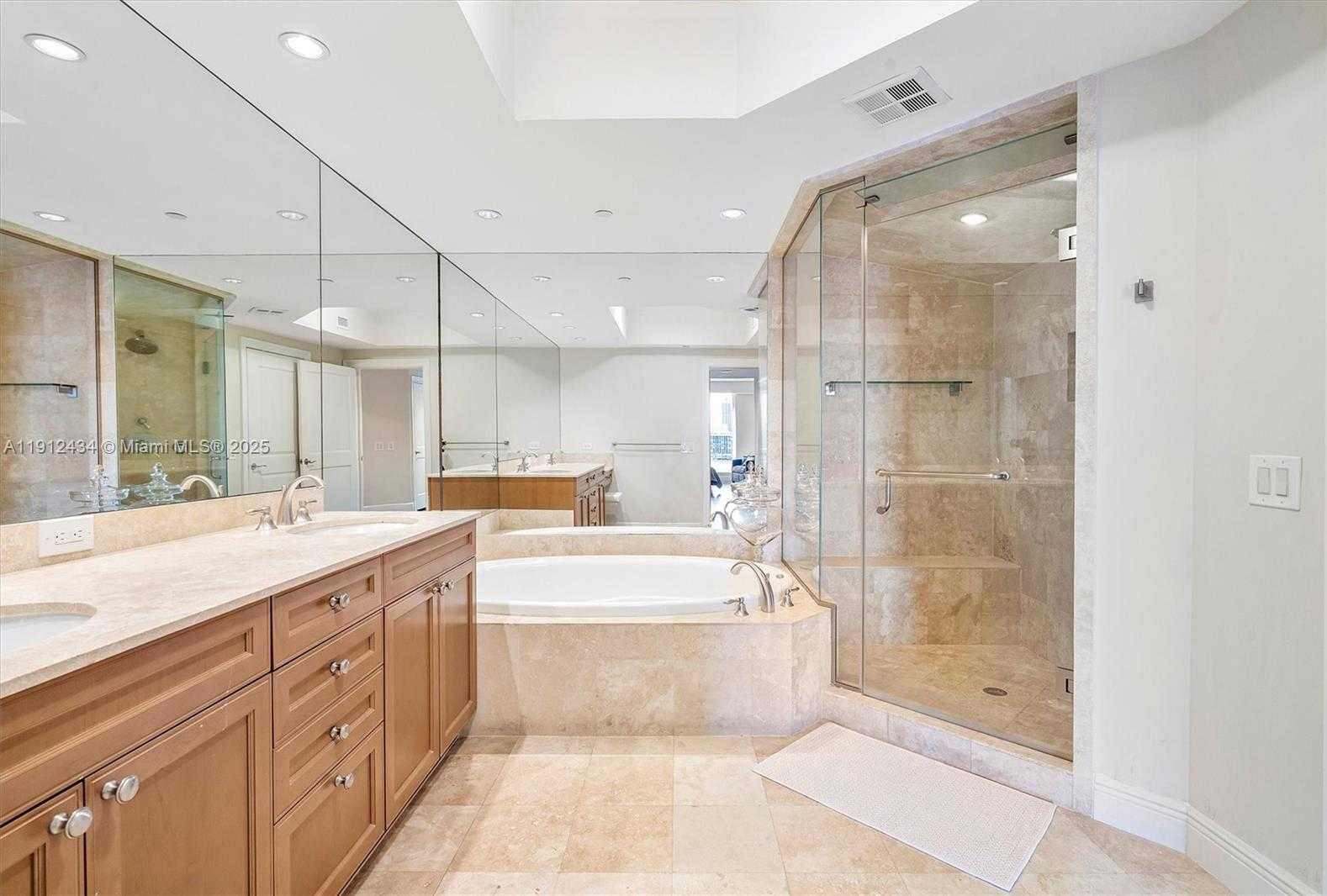 Small Image of 6000 ISLAND BLVD #1007, Aventura Number 44