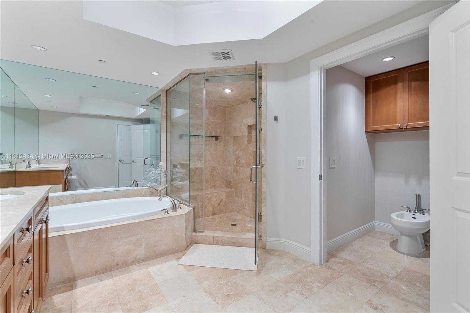 Small Image of 6000 ISLAND BLVD #1007, Aventura Number 46