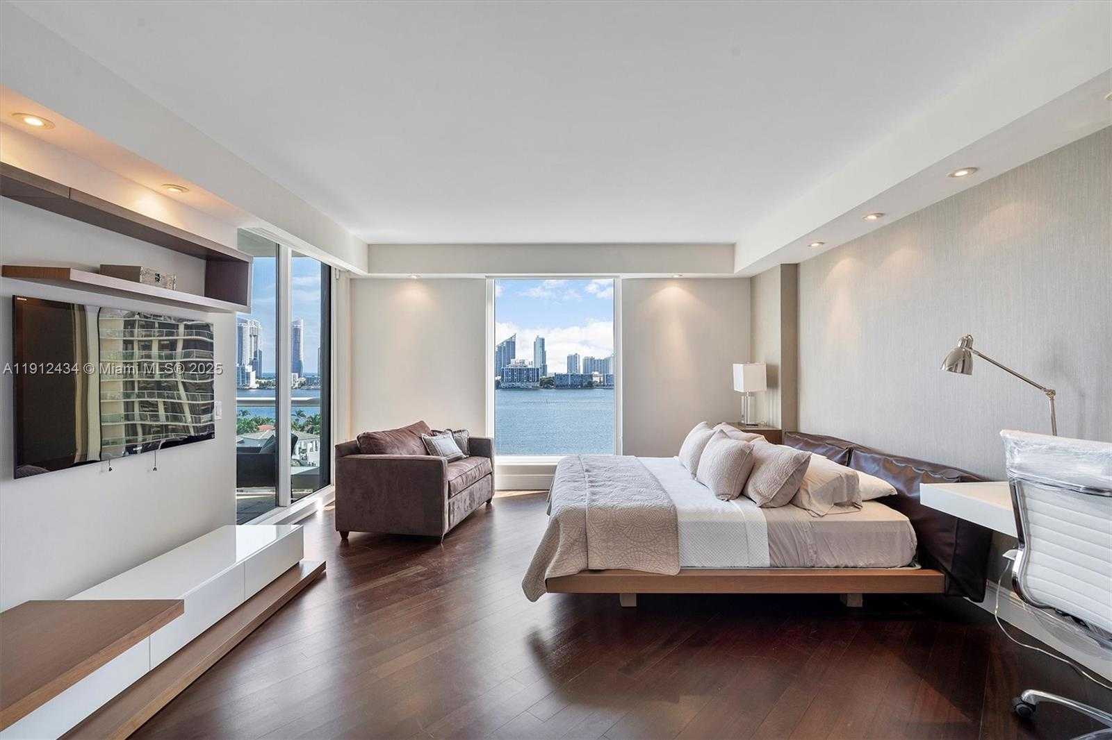 Small Image of 6000 ISLAND BLVD #1007, Aventura Number 47